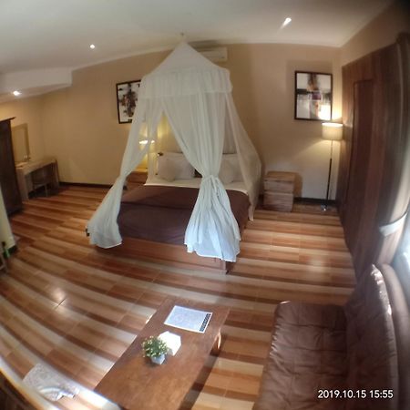 Joglo Villa Bali Penatih ภายนอก รูปภาพ