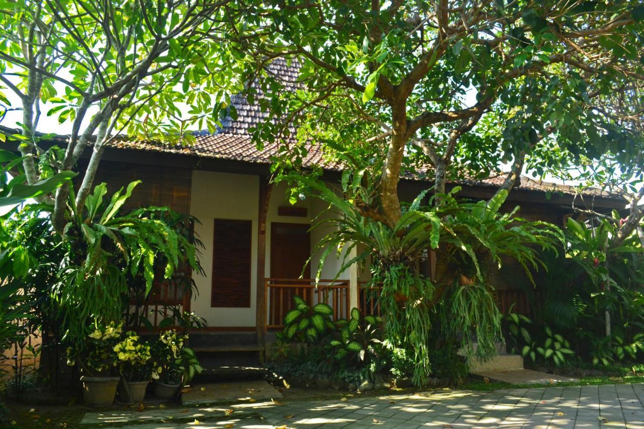 Joglo Villa Bali Penatih ภายนอก รูปภาพ