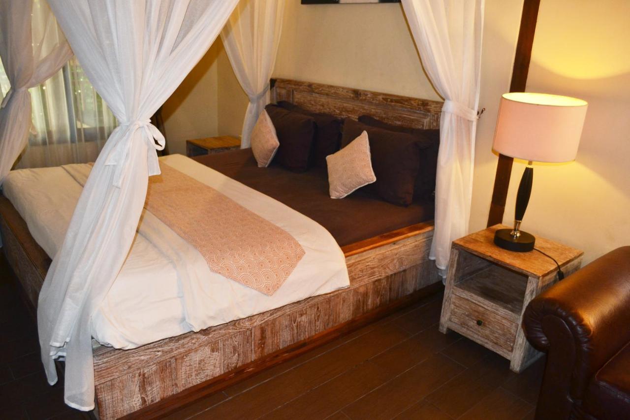 Joglo Villa Bali Penatih ภายนอก รูปภาพ