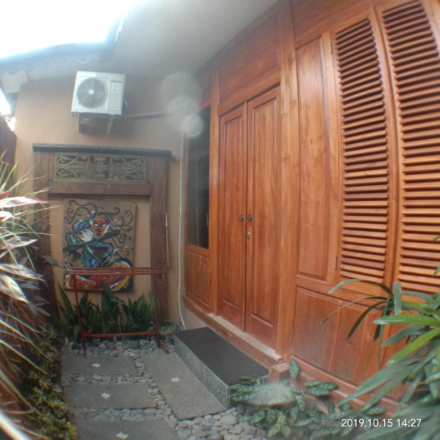 Joglo Villa Bali Penatih ภายนอก รูปภาพ