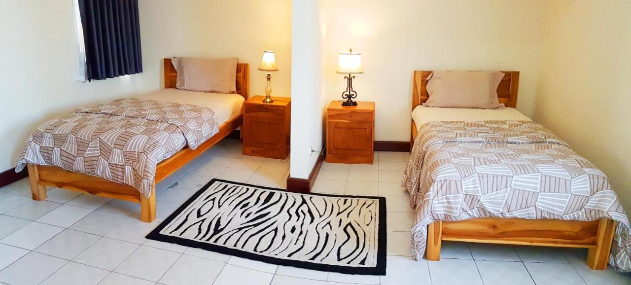 Joglo Villa Bali Penatih ภายนอก รูปภาพ