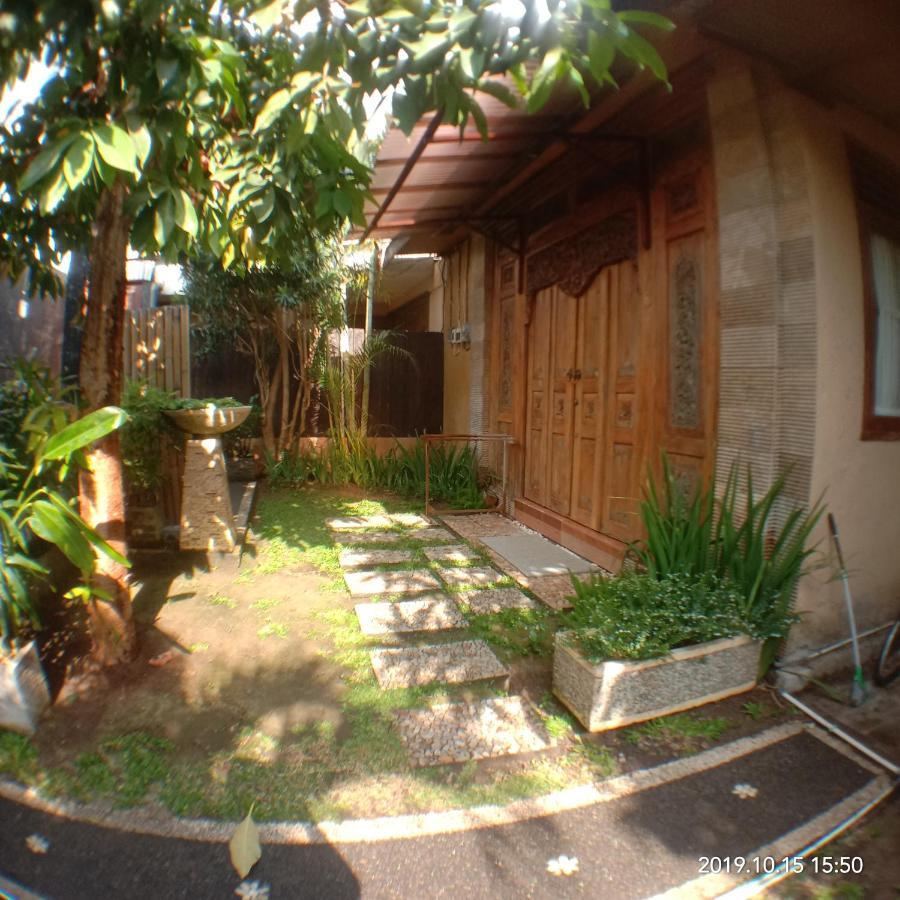 Joglo Villa Bali Penatih ภายนอก รูปภาพ