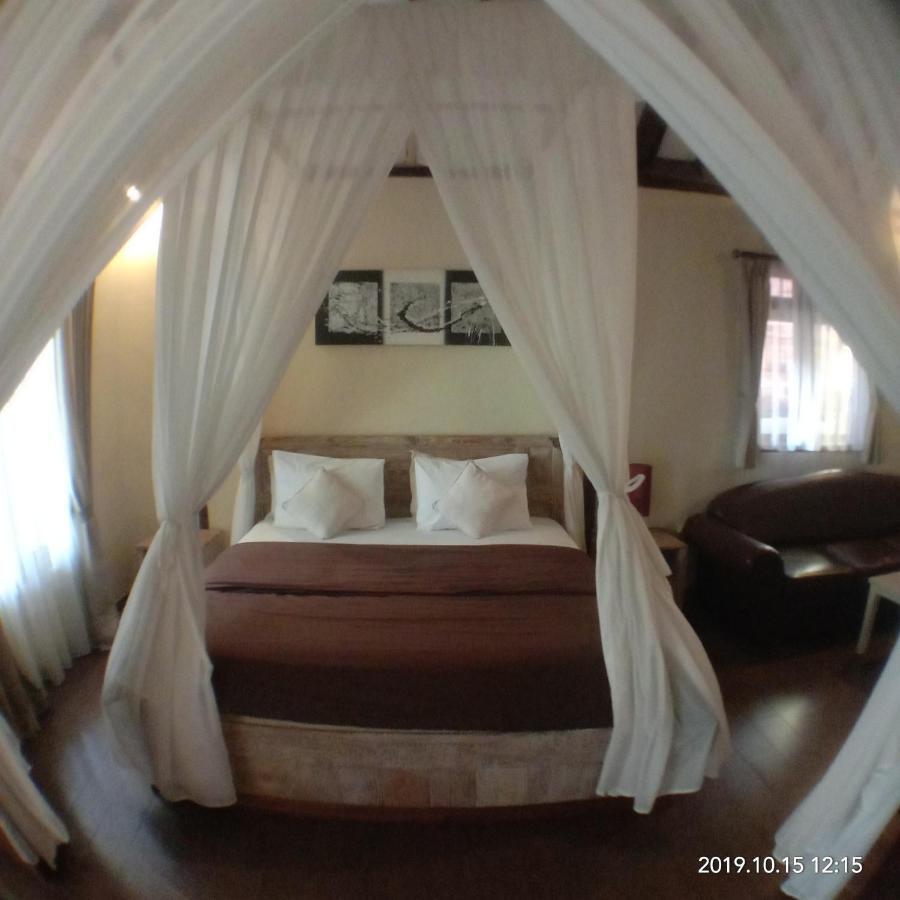 Joglo Villa Bali Penatih ภายนอก รูปภาพ
